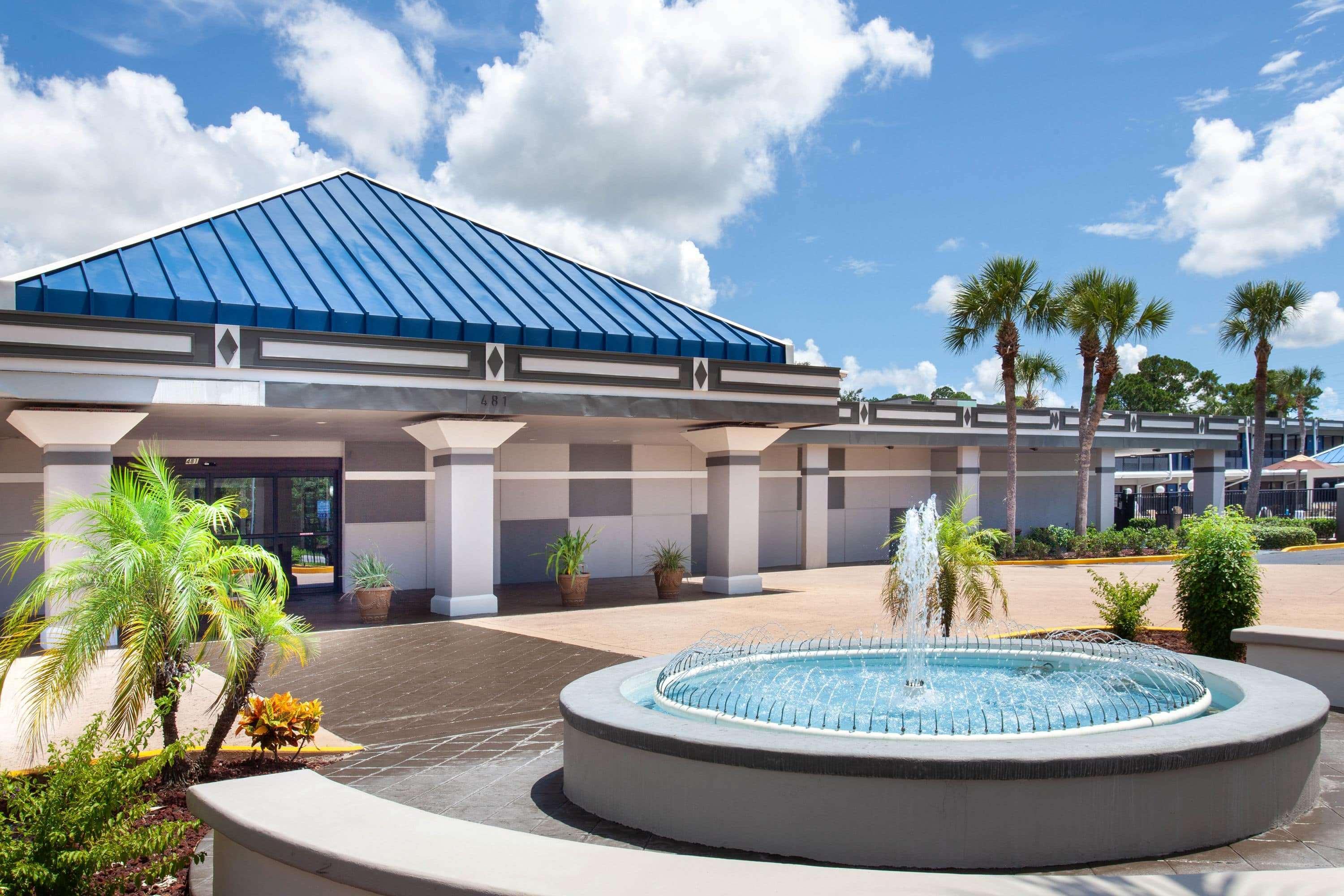 Travelodge By Wyndham Deltona Exterior photo