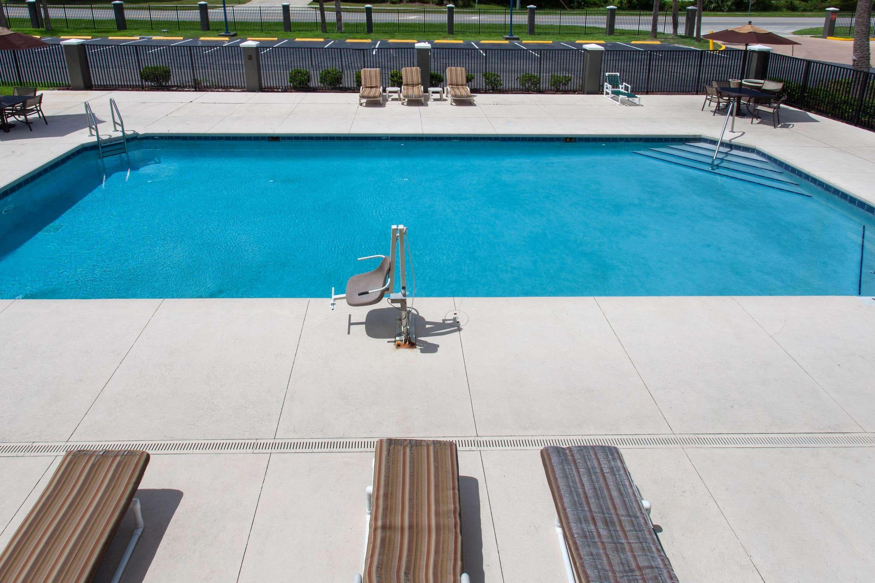 Travelodge By Wyndham Deltona Exterior photo